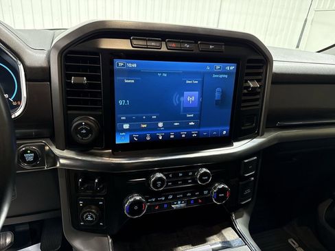 Used 2022 Ford F150 Lariat w/ Trailer Tow Package image 13