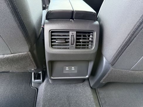 Certified 2026 Nissan Rogue SV image 23