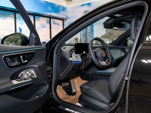 Used 2026 Mercedes-Benz E 53 AMG e 4MATIC Sedan image 13