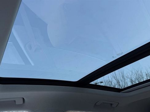 Used 2021 Audi e-tron Premium image 49