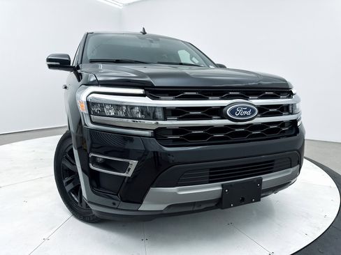 Used 2024 Ford Expedition Limited image 9