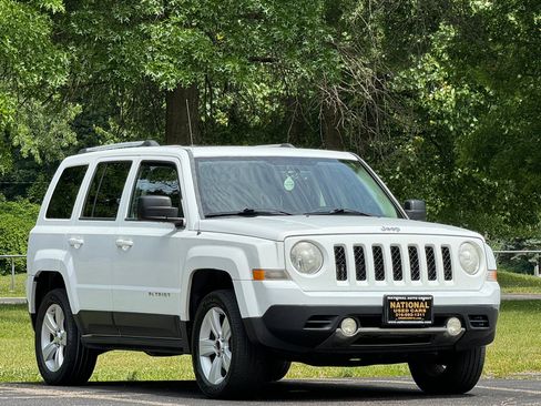 Used 2012 Jeep Patriot Limited w/ Sun/Sound Group image 3