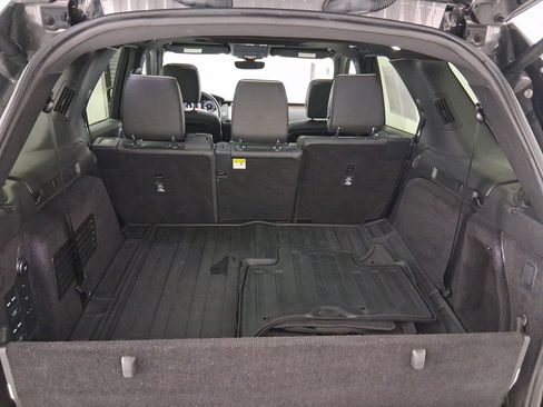 Used 2018 Land Rover Discovery HSE image 29