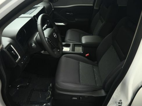 Used 2026 Nissan Frontier SV w/ SV Convenience Package RWD image 48