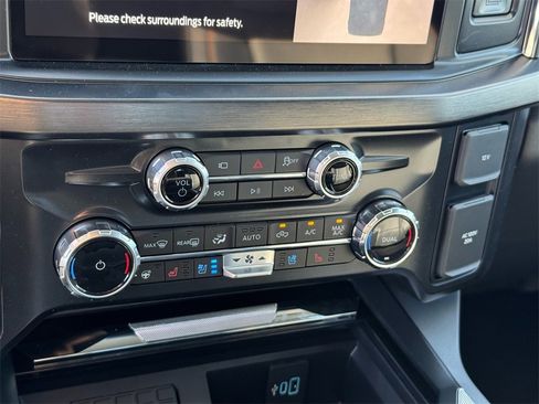 New 2025 Ford F250 Lariat w/ Lariat Ultimate Package image 15