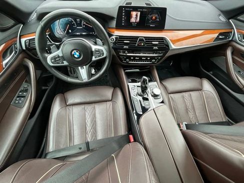 Used 2018 BMW M550i xDrive w/ Dynamic Handling Package AWD/4WD image 11