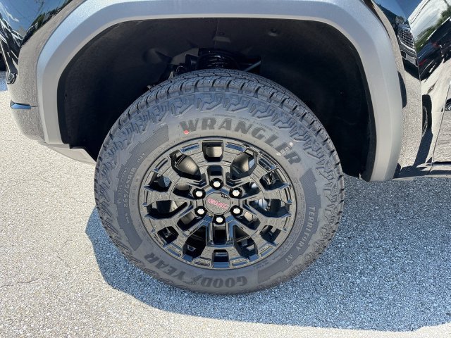New 2026 GMC Canyon Elevation w/ Convenience Package RWD image 15