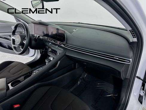 Used 2025 Hyundai Elantra SEL image 34