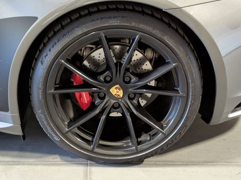 Certified 2019 Porsche 911 Carrera 4S image 14