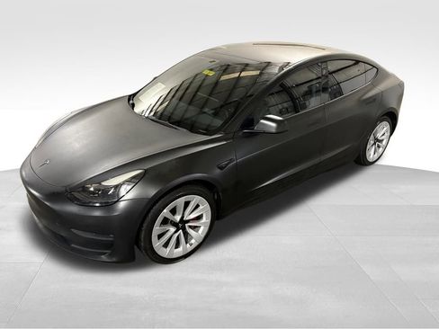 Used 2022 Tesla Model 3 Long Range image 9