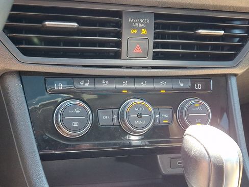 Certified 2021 Volkswagen Jetta SE w/ SE Cold Weather Package FWD image 16