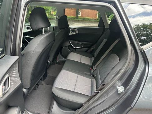 Used 2022 Kia Soul LX FWD image 16