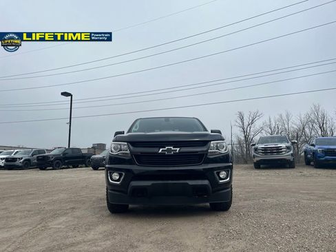 Used 2016 Chevrolet Colorado Z71 w/ Z71 Midnight Edition image 4