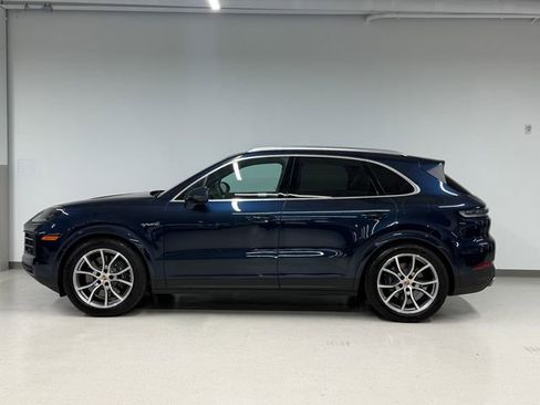 Certified 2026 Porsche Cayenne E-Hybrid AWD/4WD image 2