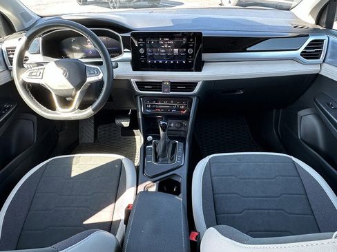 Used 2025 Volkswagen Taos SE w/ Taos MDO Package image 23