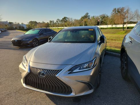 Used 2020 Lexus ES 350 w/ Premium Package image 28