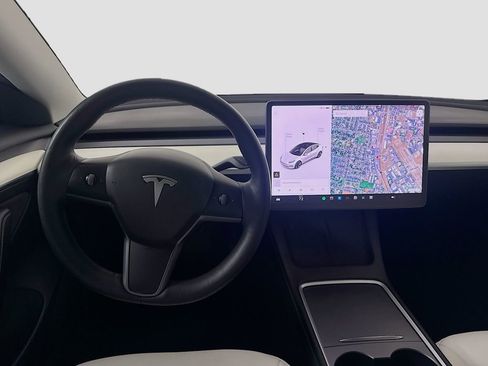 Used 2021 Tesla Model 3 Standard Range Plus image 22