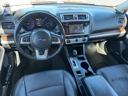 Used 2017 Subaru Outback 2.5i Limited image 6