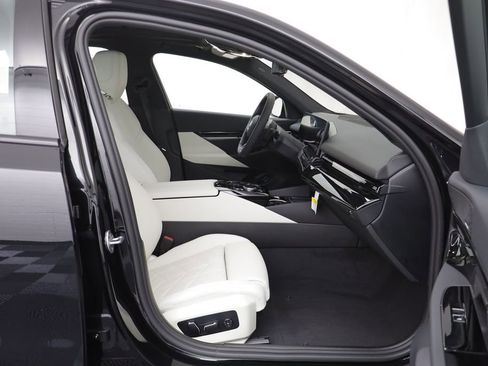 New 2026 BMW 530i xDrive w/ M Sport Package AWD/4WD image 20