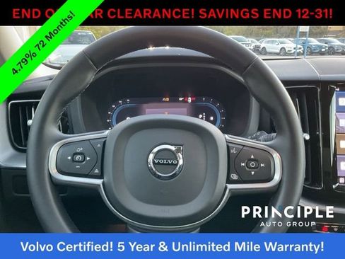 Certified 2023 Volvo XC60 B5 Core image 18