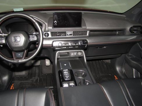 Certified 2024 Honda Pilot TrailSport image 14