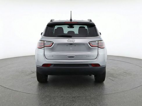 Used 2025 Jeep Compass Limited image 7