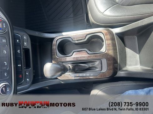 Used 2022 GMC Canyon Elevation w/ Elevation Premium Package AWD/4WD image 12
