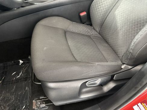 Used 2020 Toyota C-HR LE FWD image 12