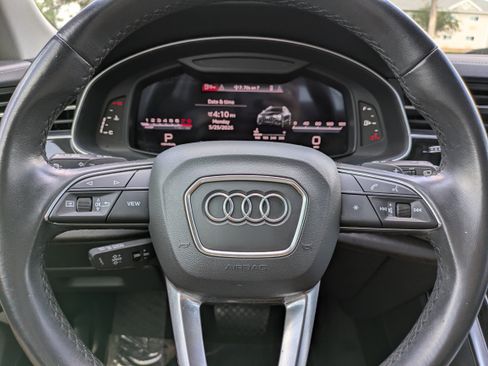 Used 2023 Audi Q8 Premium Plus AWD/4WD image 26