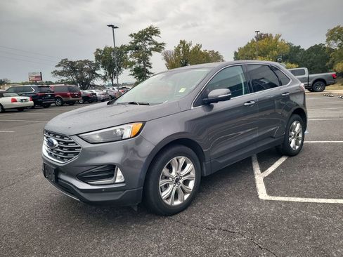 Certified 2024 Ford Edge Titanium image 7