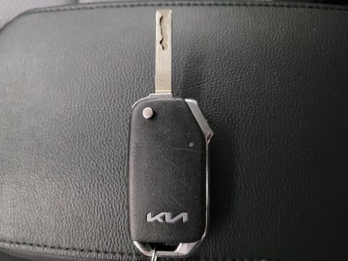 Used 2023 Kia Soul LX w/ Option Group 015 FWD image 32