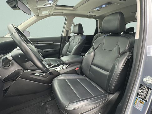 Used 2025 Kia Telluride S AWD/4WD image 15