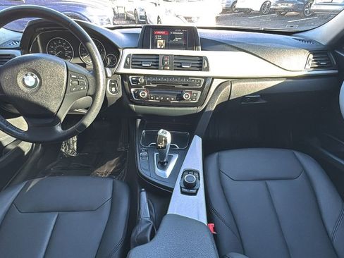 Used 2018 BMW 320i xDrive Sedan image 19