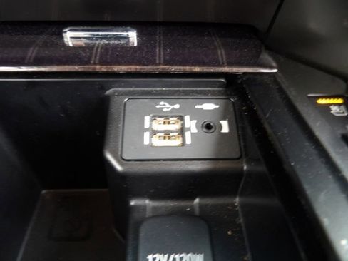Used 2023 Lexus GX 460 Luxury w/ Accessory Package AWD/4WD image 22