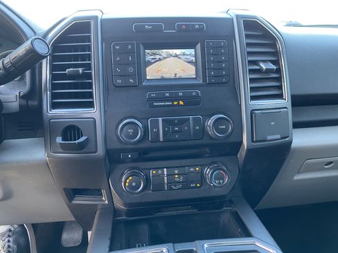Used 2018 Ford F150 XLT RWD image 16