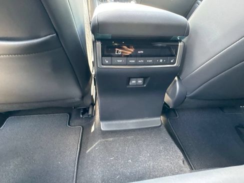 Used 2026 Lexus GX 550 w/ Cold Area Package AWD/4WD image 20