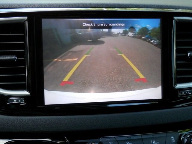 Used 2026 Chrysler Pacifica Select FWD image 31