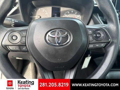 Used 2025 Toyota Corolla LE FWD image 13