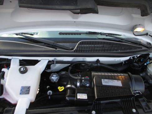 Used 2017 Chevrolet Express 2500 LS image 24