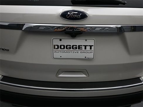 Used 2018 Ford Explorer Limited w/ Equipment Group 301A image 14