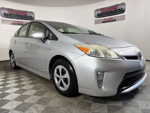 Used 2014 Toyota Prius Three image 1