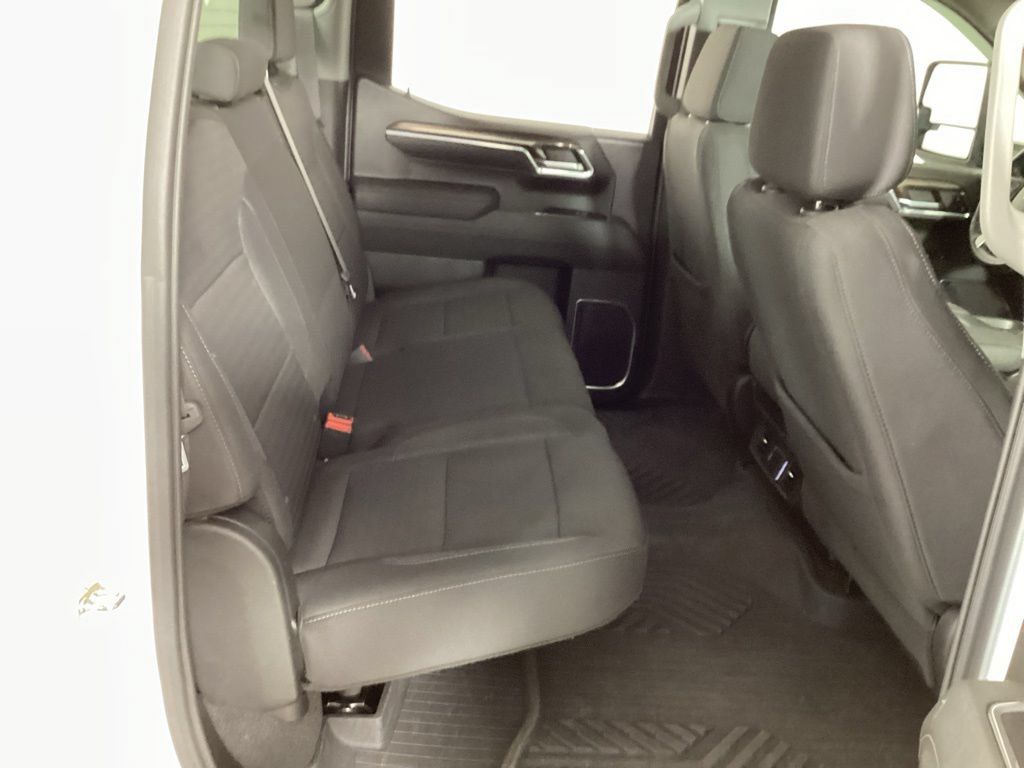 Used 2023 Chevrolet Silverado 1500 RST AWD/4WD image 32