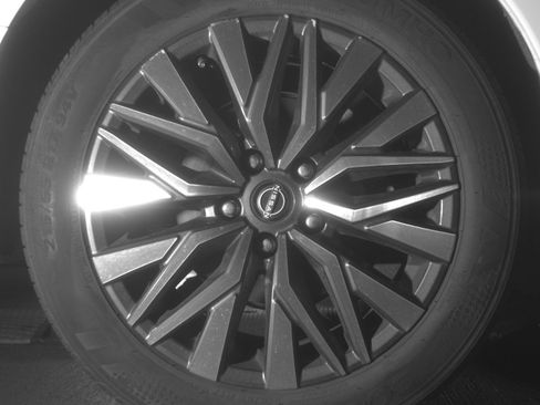 Used 2025 Nissan Altima 2.5 SV image 15