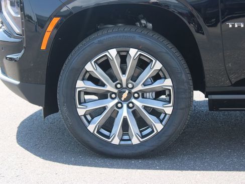 New 2026 Chevrolet Tahoe High Country AWD/4WD image 18