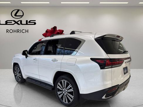 New 2025 Lexus LX 700h Luxury image 5