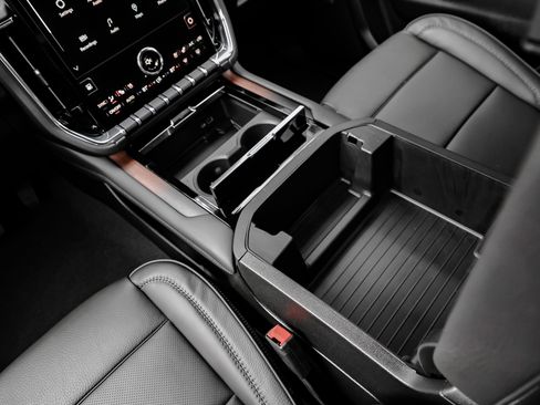 New 2026 GMC Yukon XL Denali image 31