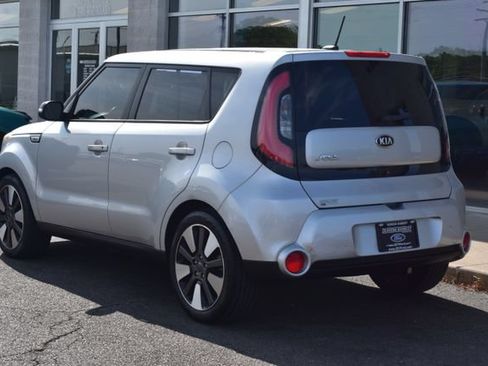 Used 2014 Kia Soul ! FWD image 6