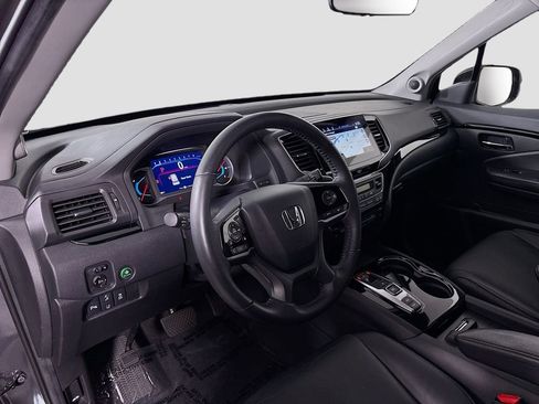 Used 2019 Honda Pilot Touring image 9