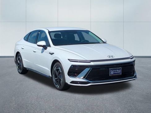New 2026 Hyundai Sonata SEL FWD image 8