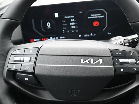 New 2026 Kia Sportage SX FWD image 13